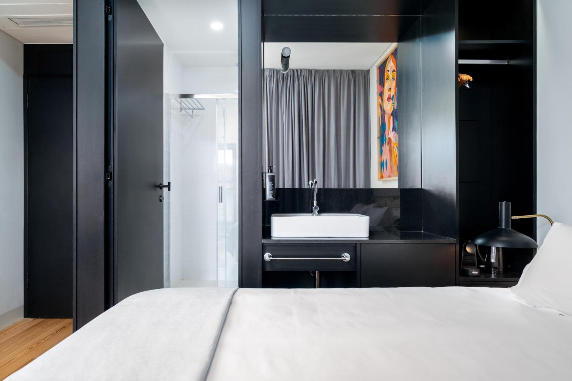 Limehome Porto Rua Das Oliveiras Zimmer foto