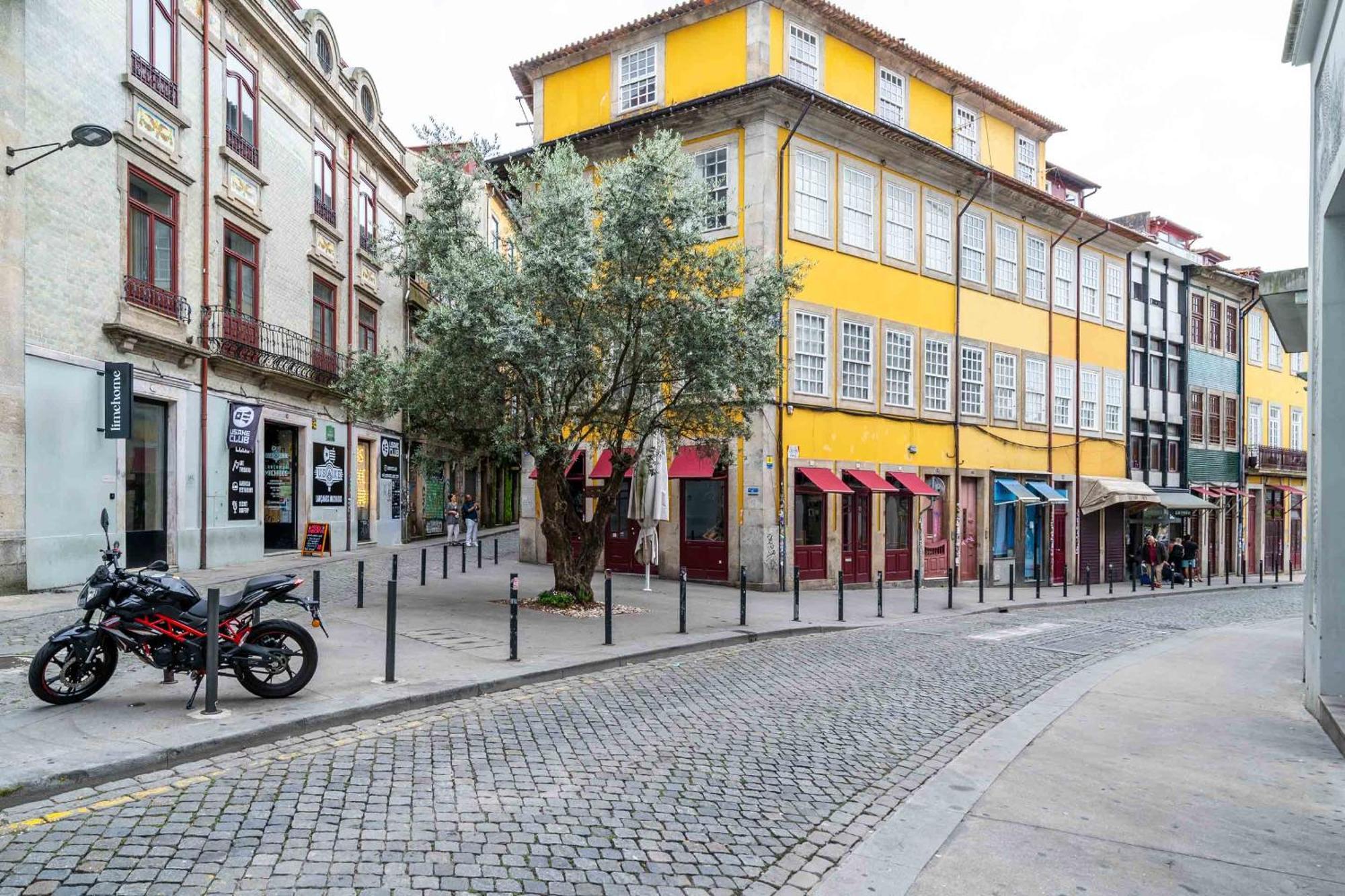 Limehome Porto Rua Das Oliveiras Exterior foto